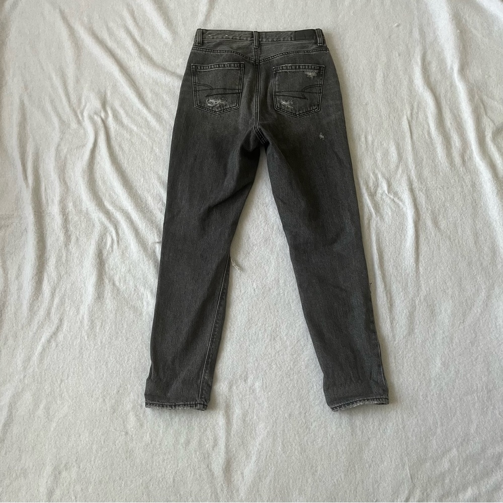 American Eagle Distressed Jean - Picture 2 of 4